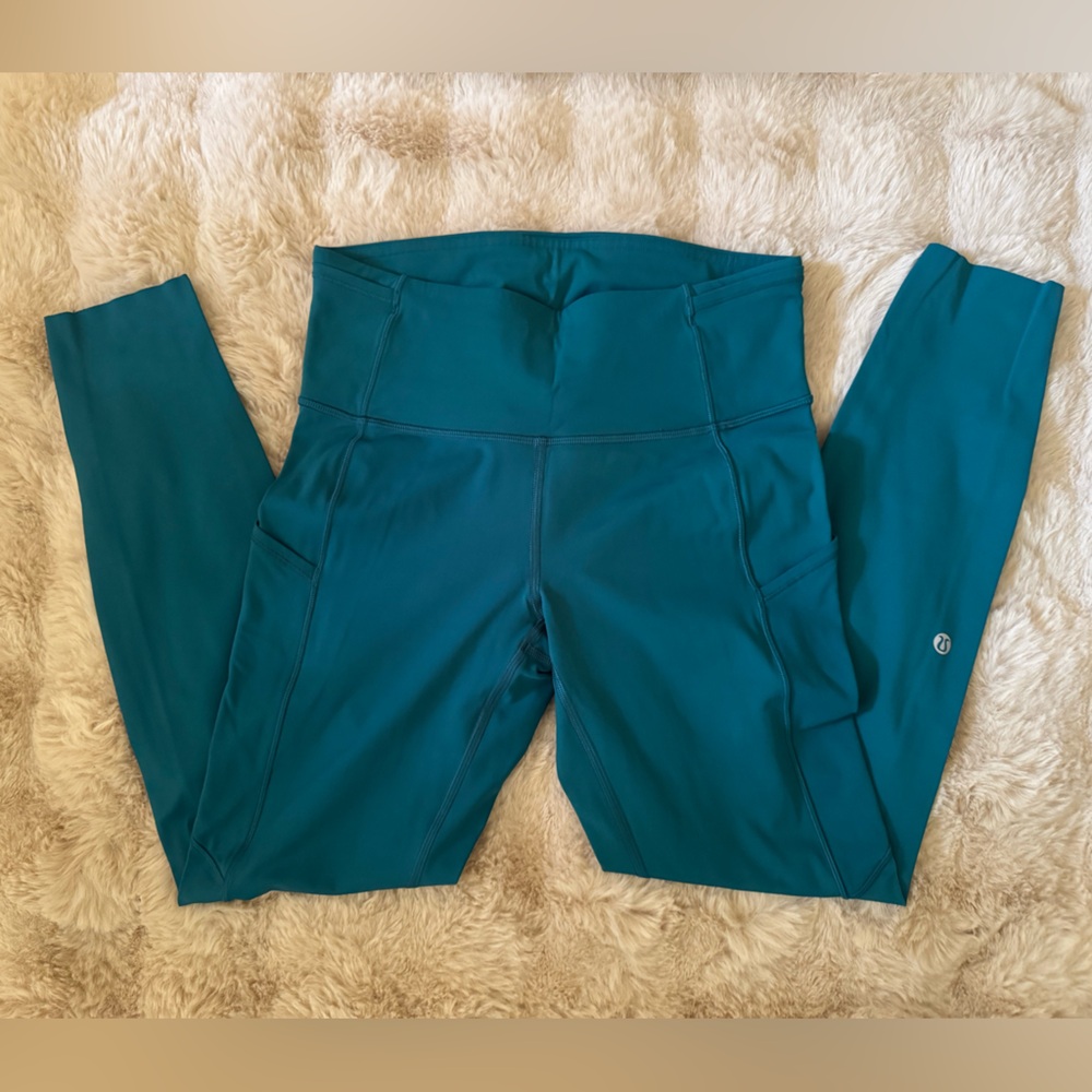 Fast and Free 25” Lululemon size 6 unknown color